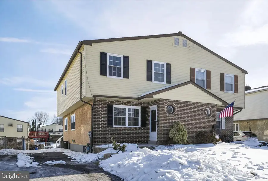 642 Rively Ave, Collingdale, PA 19023 - #3