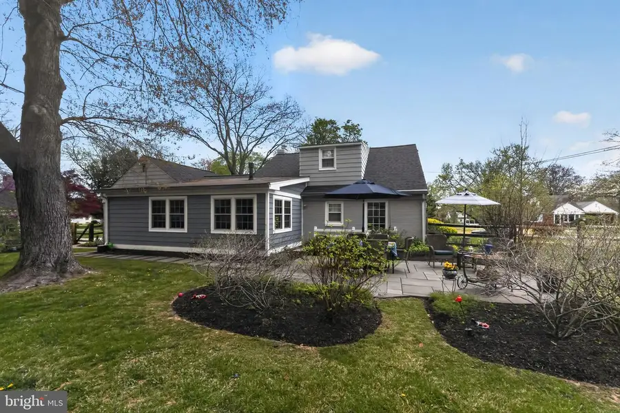 303 Barry Ln, Wallingford, PA 19086 - #3