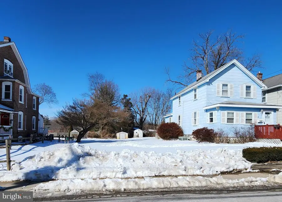 206 Lowrys Ln, Bryn Mawr, PA 19010 - #3