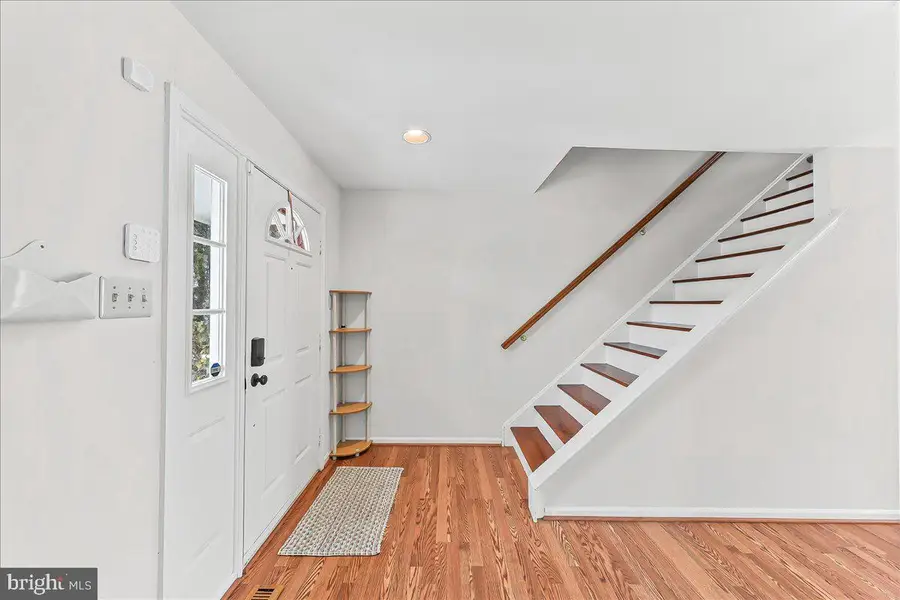 8 Eusden Dr, Aston, PA 19014 - #3