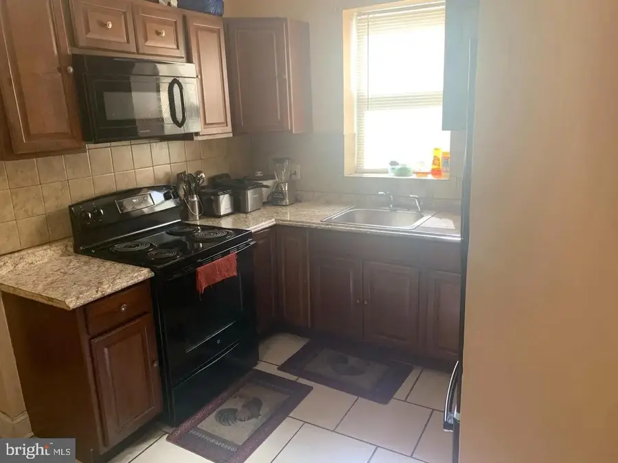 208 Walnut St, Darby, PA 19023 - #2