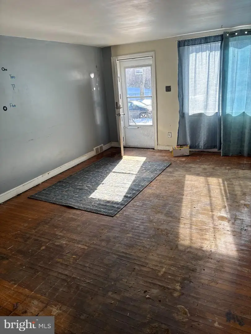 1213 Crestview Rd, Darby, PA 19023 - #2