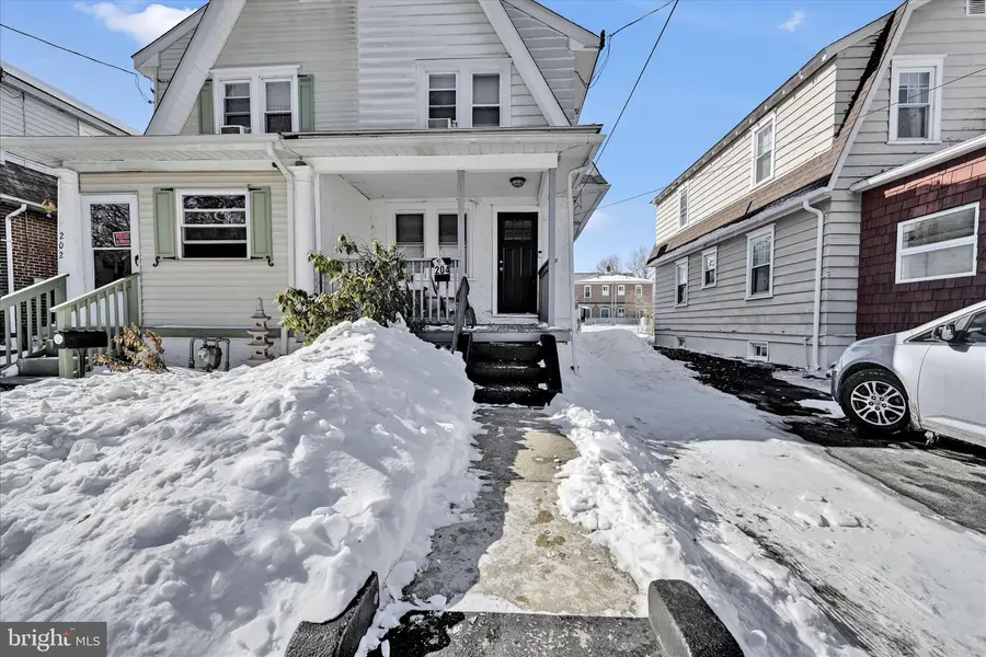 204 E Avon Rd, Brookhaven, PA 19015 - #2