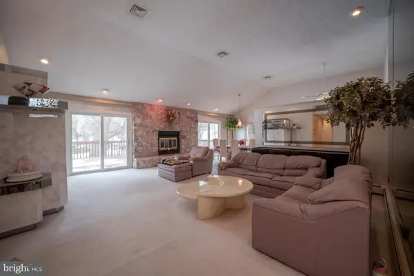 501 Flora Cir, SPRINGFIELD, PA 19064