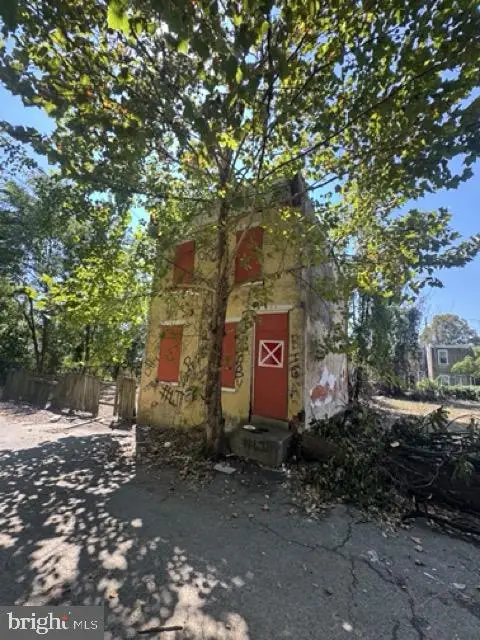 222 Byram St, Chester, PA 19013 - #3