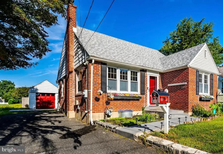 1009 Morton Ave, Folsom, PA 19033 - #2