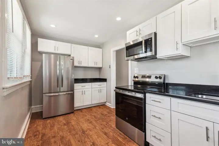 335 Darby Ter, Darby, PA 19023 - #3