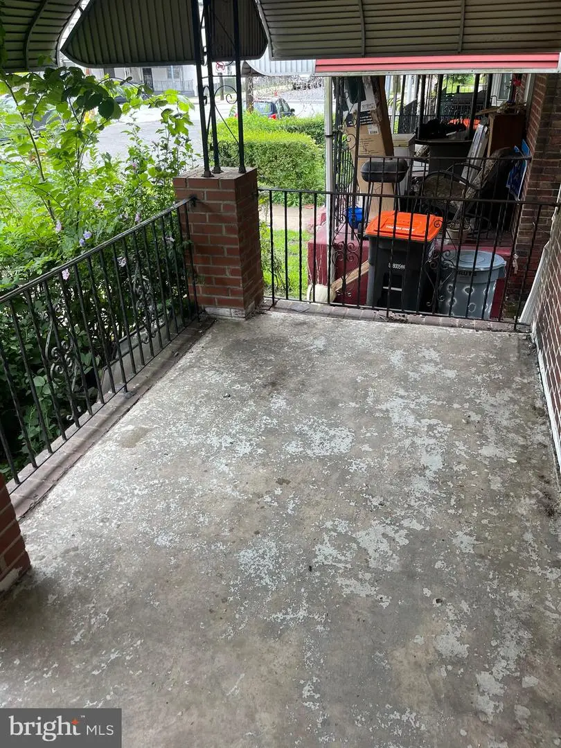 708 Jeffrey St, Chester, PA 19013 - #3