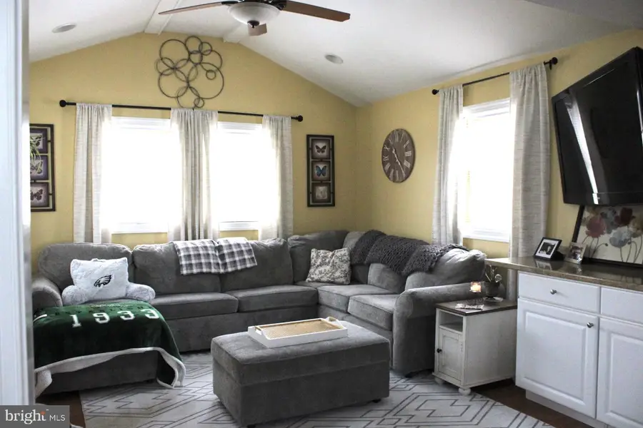 665 Schoolside Ln, Swarthmore, PA 19081 - #3