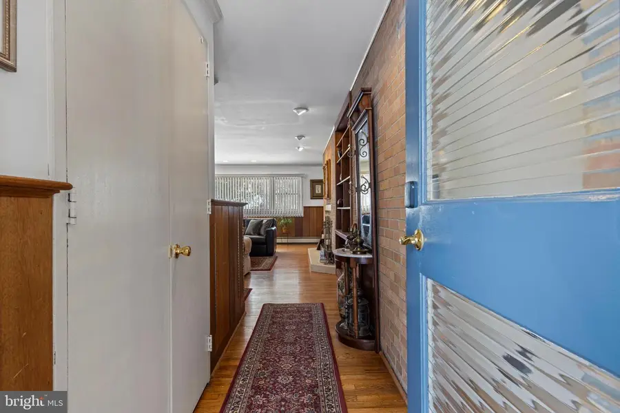 905 Heathdale Ln, Media, PA 19063 - #2