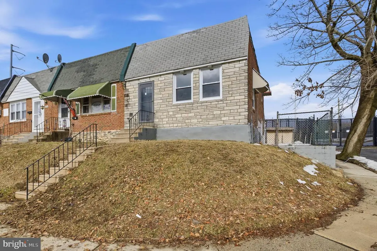 332 White Ave, Linwood, PA 19061 - #1