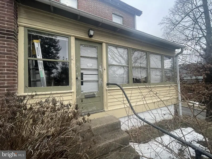 201 W Baltimore Ave, Clifton Heights, PA 19018 - #3