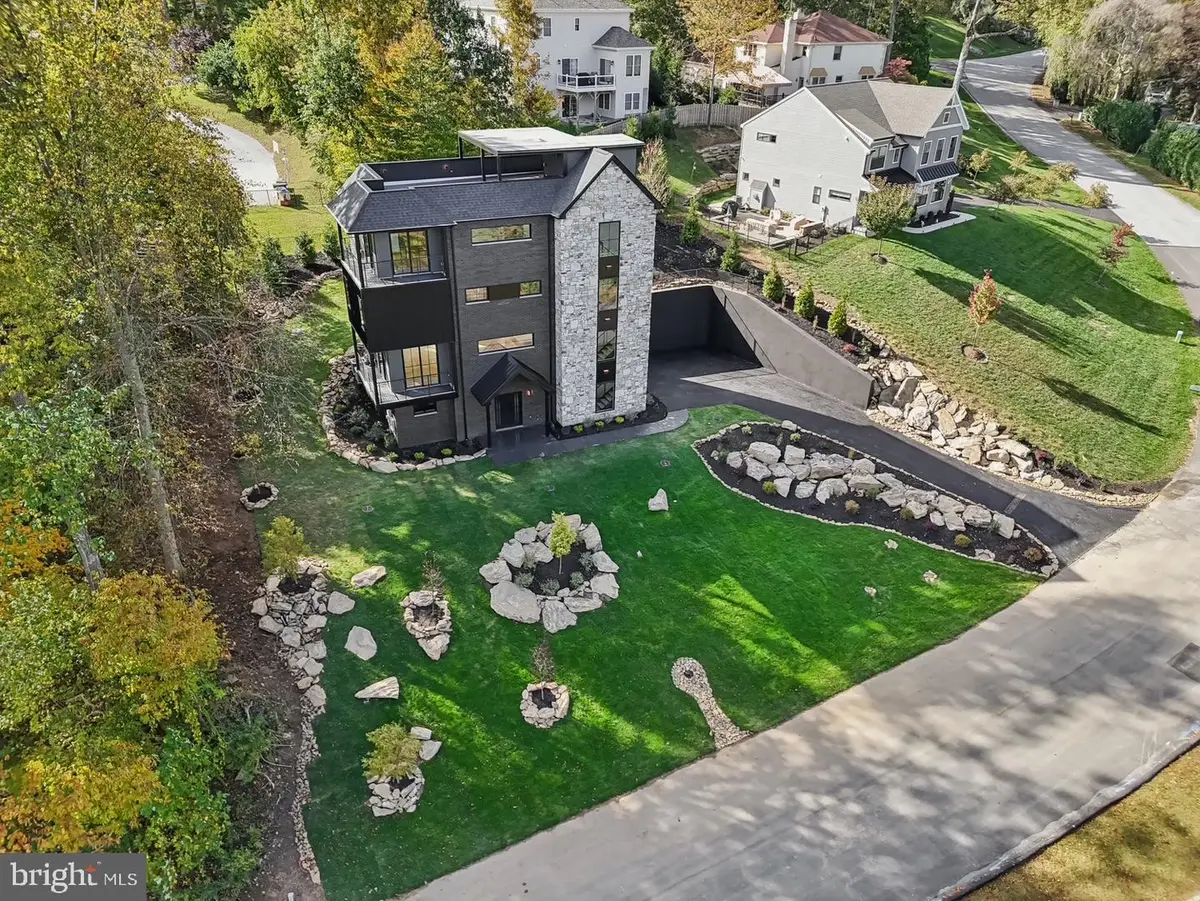 12 Langton Ln, Newtown Square, PA 19073 - #1