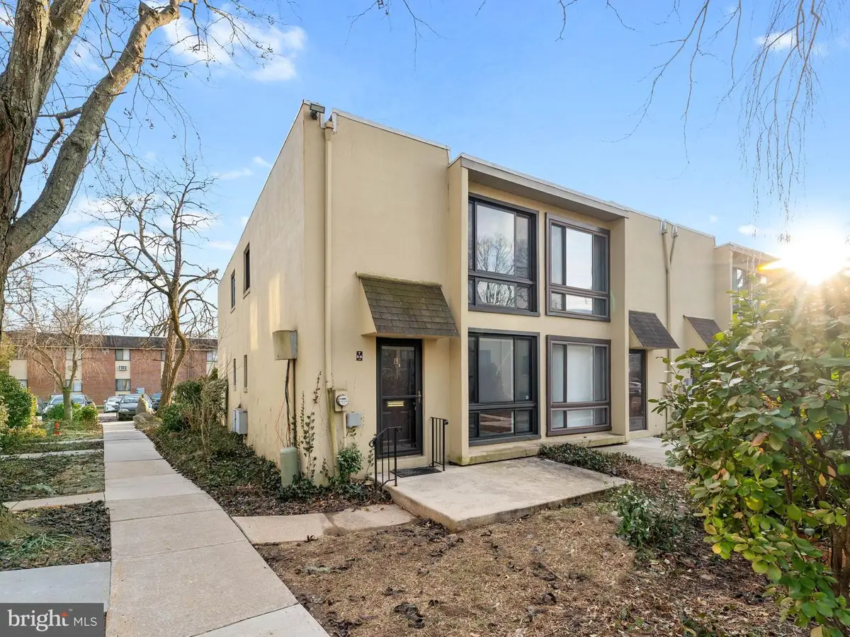 100 E Glenolden Ave #t-13, Glenolden, PA 19036 - #1