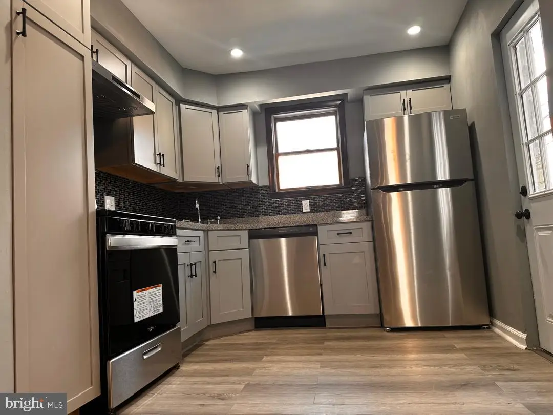 411 Millbank Rd, Upper Darby, PA 19082 - #1