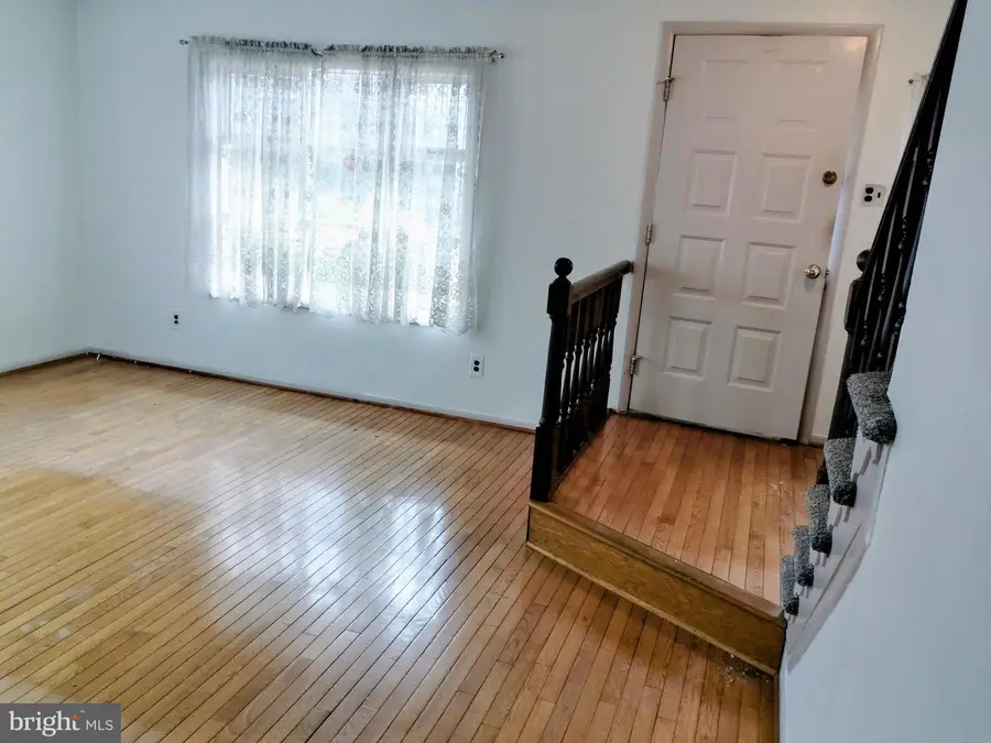 610 S Cedar Ln, Upper Darby, PA 19082 - #2