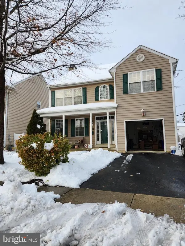 2431 Gilbert St, BROOMALL, PA 19008