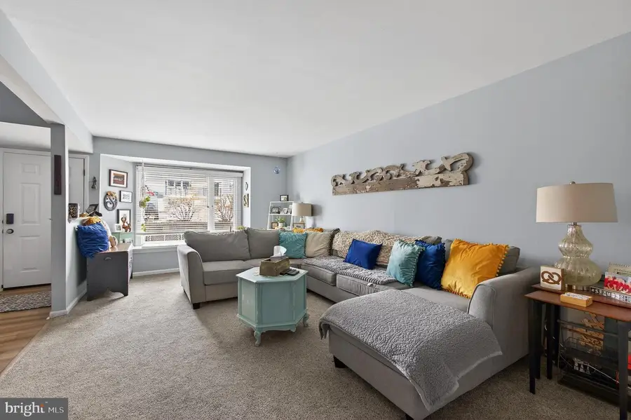 202 E Chelsea Cir, Newtown Square, PA 19073 - #2