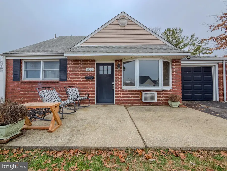 520 Lindsay St, Ridley Park, PA 19078 - #2