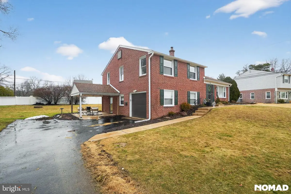 203 Stanford Dr, Wallingford, PA 19086 - #1