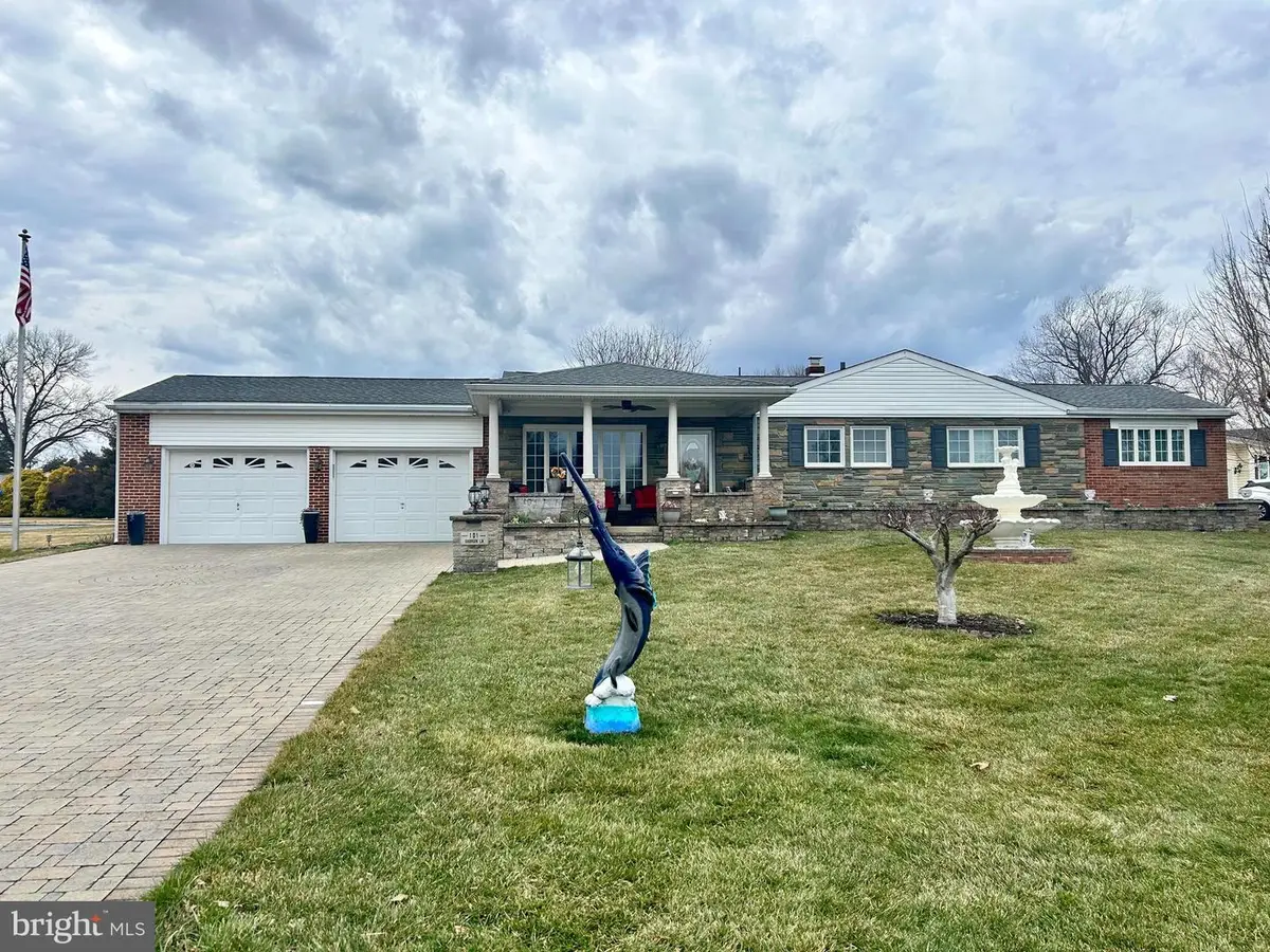 101 Shubrook Ln, Aston, PA 19014 - #1