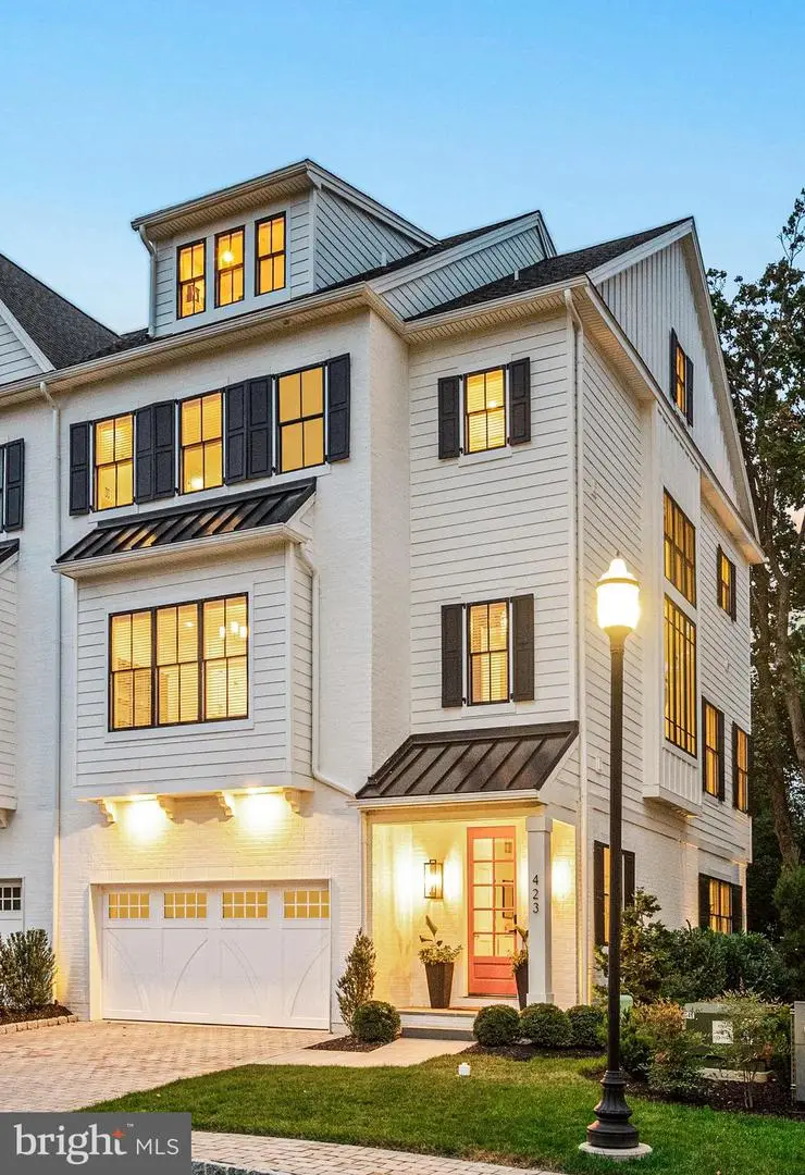 423 Maplewood Ave, Wayne, PA 19087 - #2