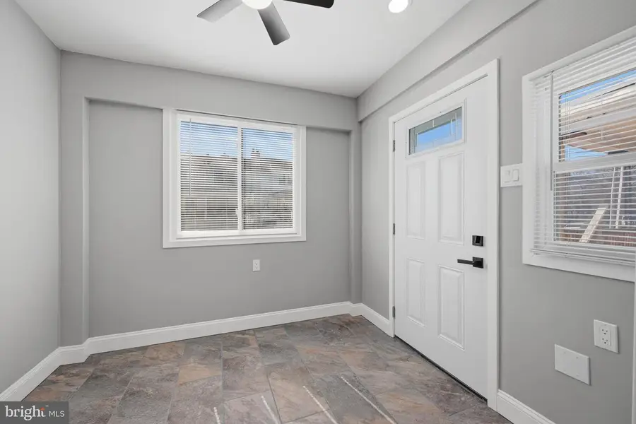 7043 Radbourne Rd, Upper Darby, PA 19082 - #2