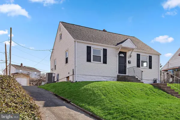 52 Seward Ln, ASTON, PA 19014