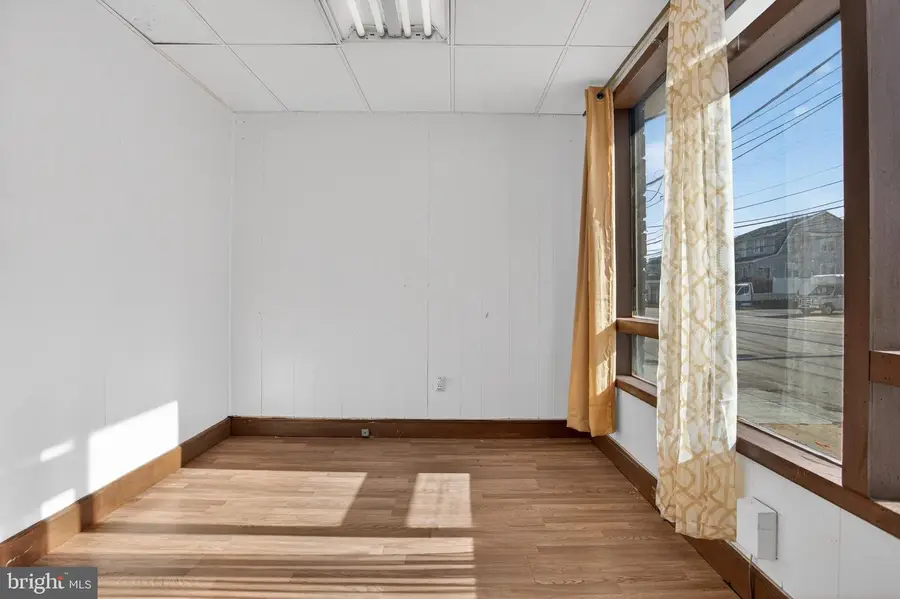 637 Chester Pike, Prospect Park, PA 19076 - #3