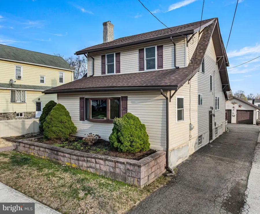 235 Ardmore Ave, Upper Darby, PA 19082 - #2
