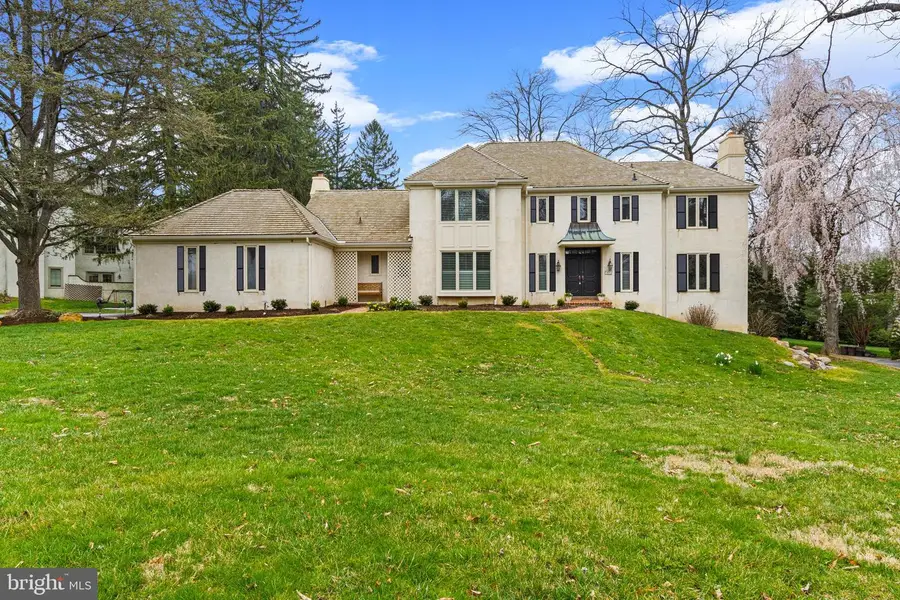 217 Ravenscliff Rd, Wayne, PA 19087 - #2