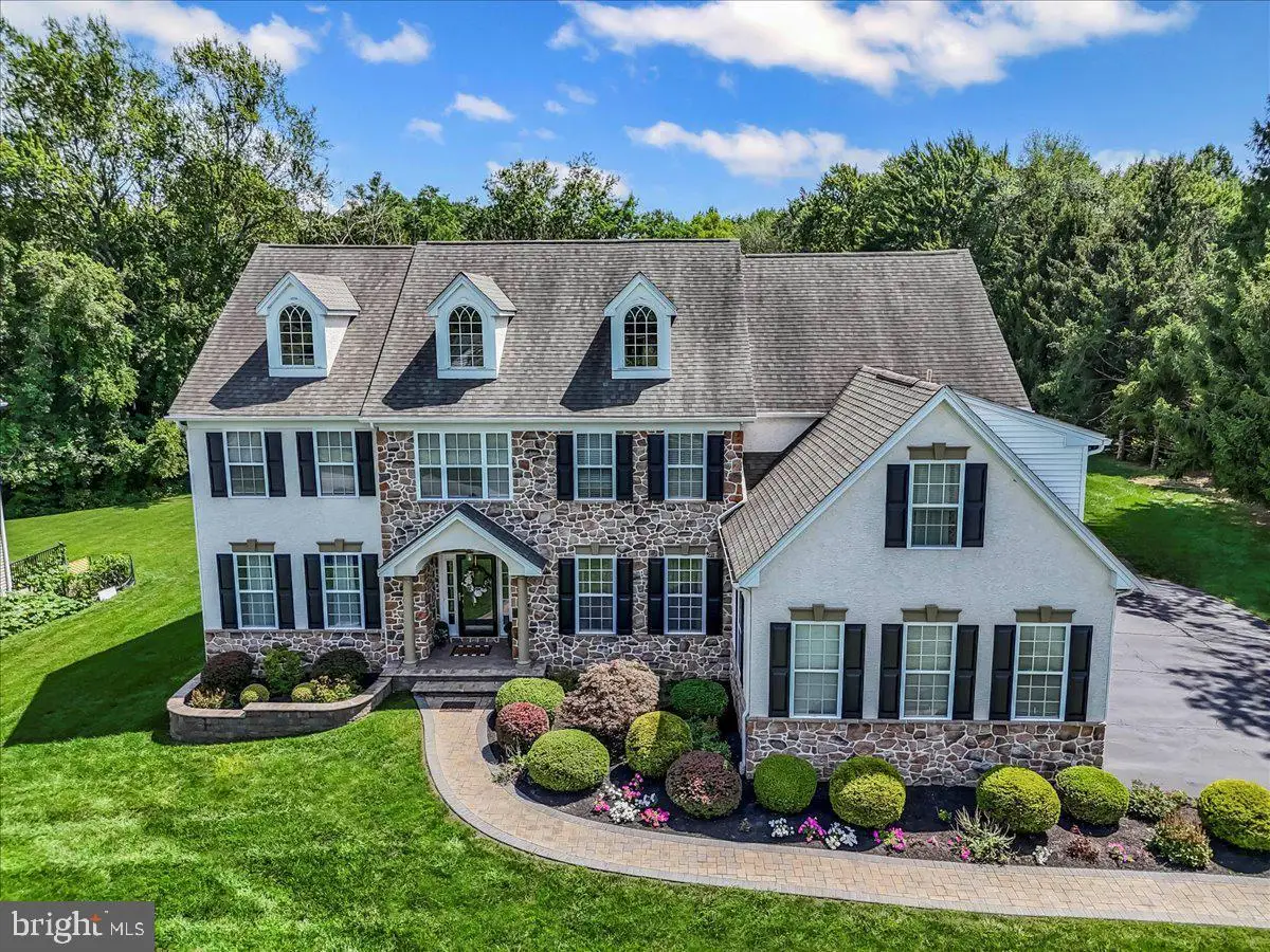 882 Shavertown Rd, Garnet Valley, PA 19060 - #1