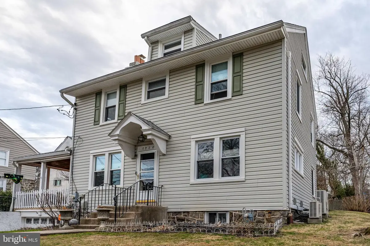 3210 Highland Ave, Drexel Hill, PA 19026 - #1