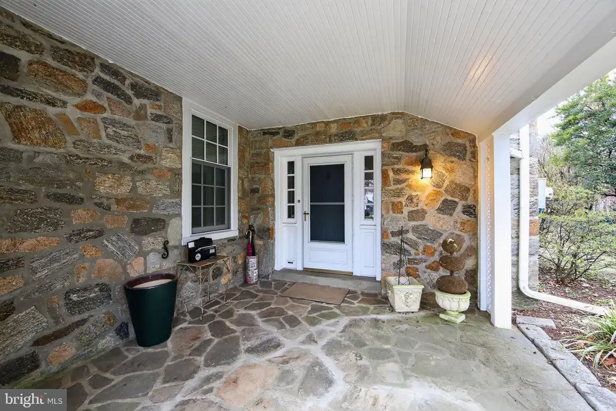 306 Windsor Ave, Wayne, PA 19087 - #3