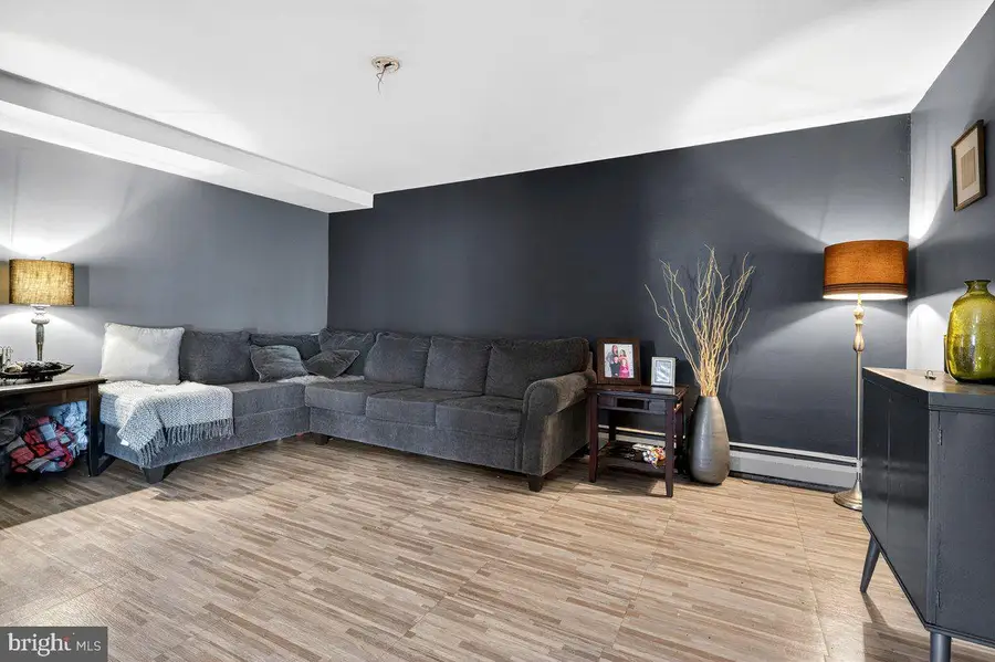 100 E Glenolden Ave #o-1, Glenolden, PA 19036 - #2