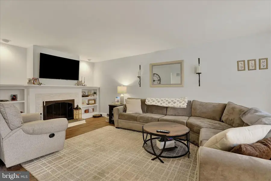 197 E Chelsea Cir, Newtown Square, PA 19073 - #2