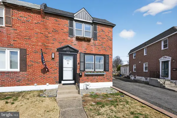 329 Holland St, CRUM LYNNE, PA 19022