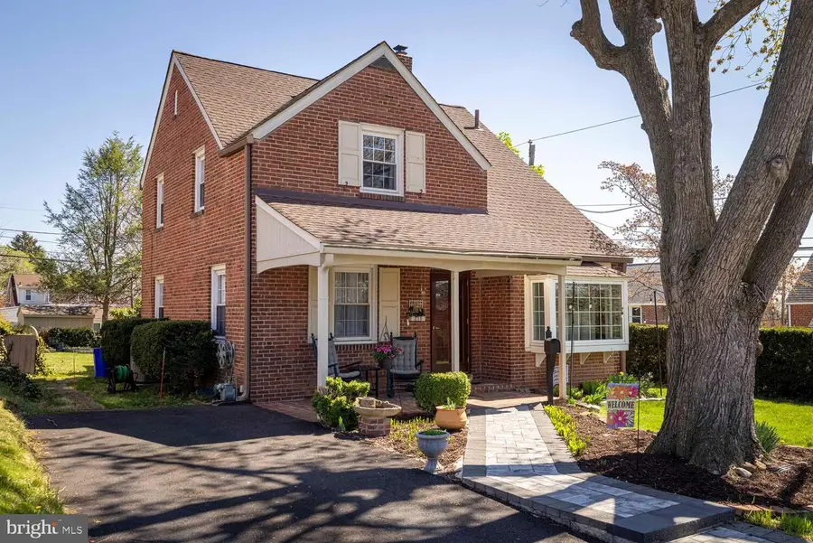 315 Edgemore Rd, Secane, PA 19018 - #2