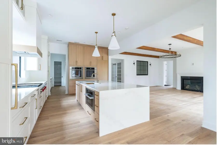 33 W Ardmore Ave, Havertown, PA 19083 - #2