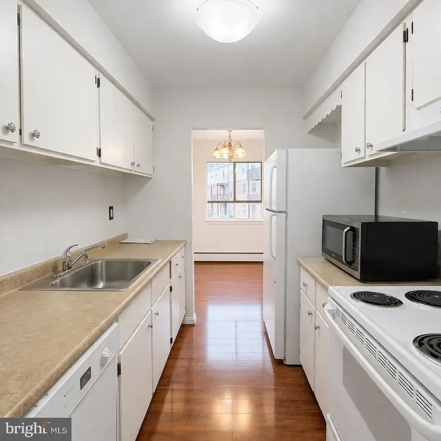 280 Bridgewater Rd #j5, Brookhaven, PA 19015 - #2