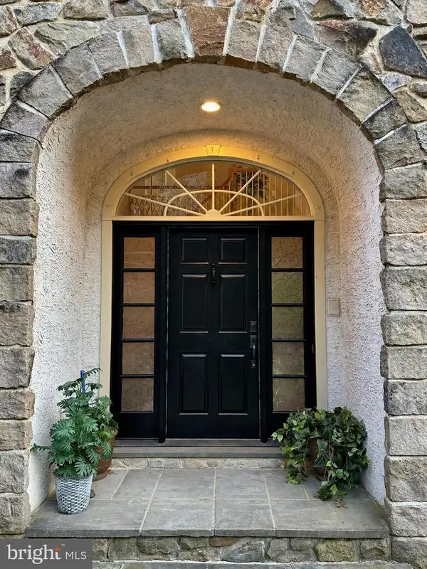 3507 Runnymeade Dr, NEWTOWN SQUARE, PA 19073