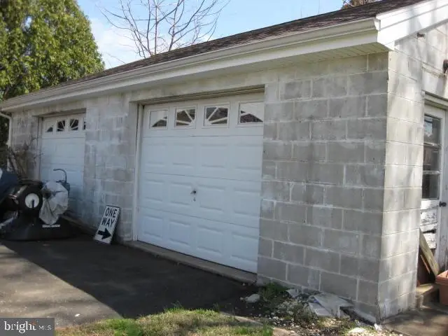 1025 Scott Ave, Upper Chichester, PA 19061 - #3