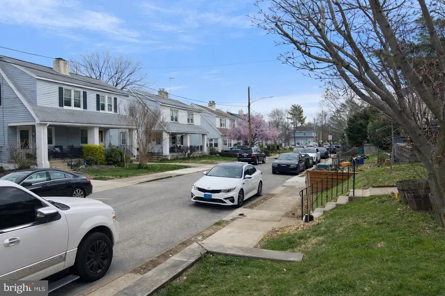 227 N Linden Ave, Upper Darby, PA 19082 - #2