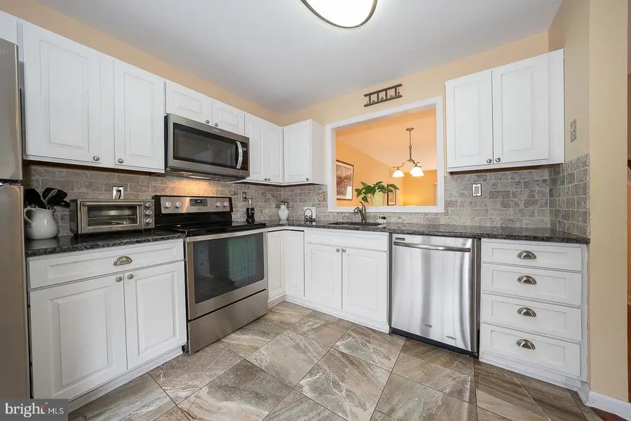 182 Nottingham Ct, Aston, PA 19014 - #3