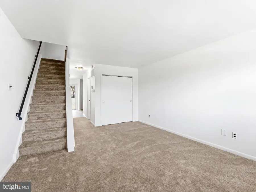 1334 Rolling Glen Dr #22, Upper Chichester, PA 19061 - #3