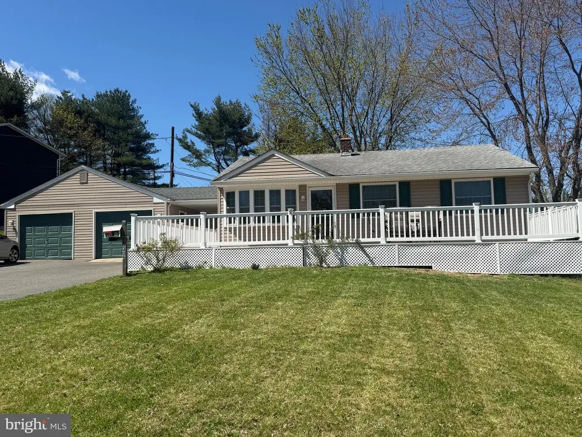 2406 Baldwin Run Dr, Aston, PA 19014 - #1