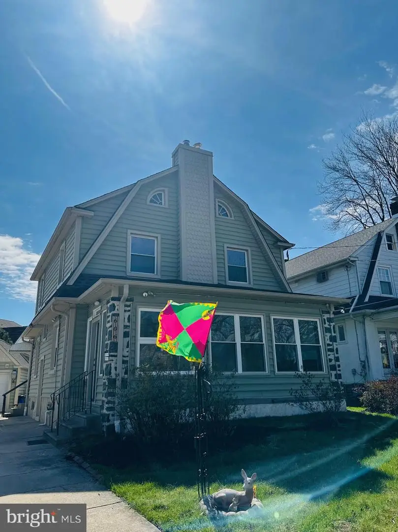 606 Valley Rd, Havertown, PA 19083 - #1