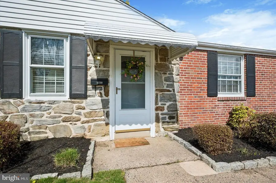 5239 Arrowhead Ln, Drexel Hill, PA 19026 - #2