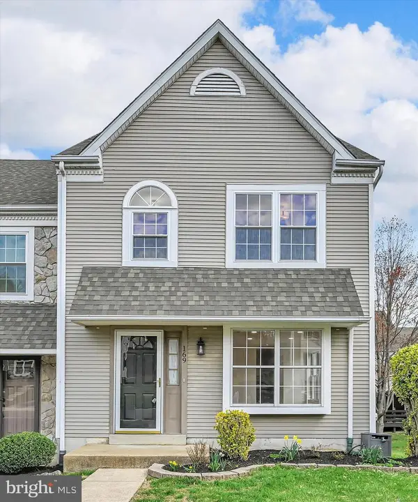 169 Judy Way, ASTON, PA 19014