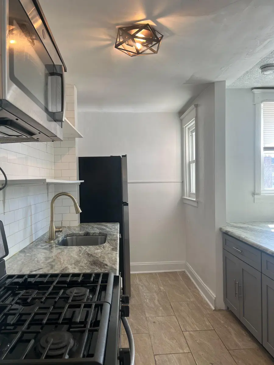 7056 Aberdeen Rd, Upper Darby, PA 19082 - #2